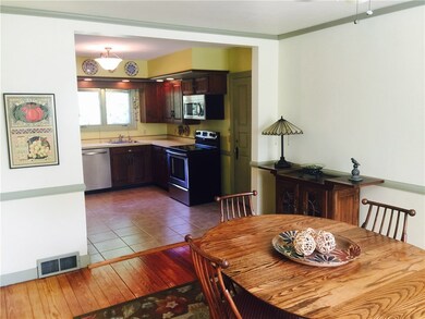 327 Strathmore Ave, Erie, PA 16505 - photo 4