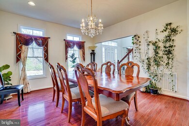 9054 John Sutherland Ln, Lorton, VA 22079 - photo 7