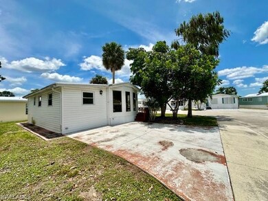 196 Panther Pass Cir, Naples, FL 34114 - photo 2