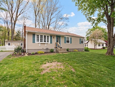 37 Austin Cir, Florence, MA 01062 - photo 5