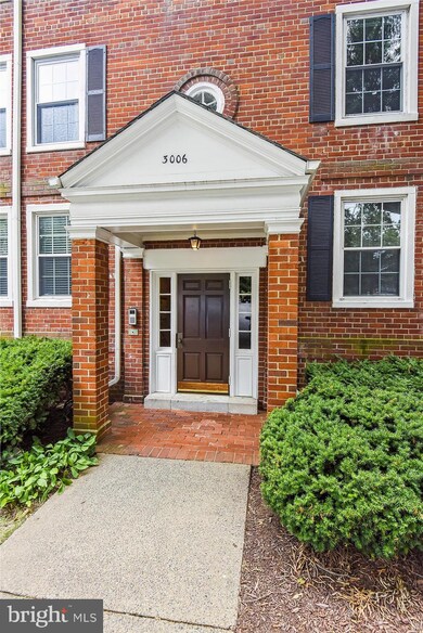 3006 S Columbus St unit B2, Arlington, VA 22206 - photo 3