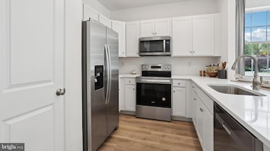 284 Derby Dr, Coatesville, PA 19320 - photo 4