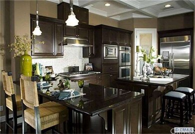 Model Kitchen - Photos are model home images only and should not be relied upon to confirm applicable features.