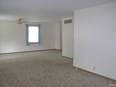 1319 Washington St, Covington, IN 47932 - photo 3