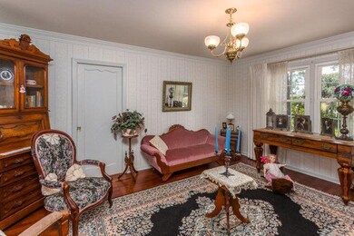 Formal Dining