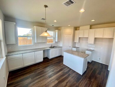 352 Selah Ct, Alvin, TX 77511 - photo 2