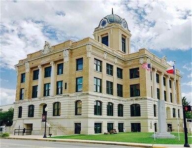 1350 Greenfield Dr, Gainesville, TX 76240 - photo 7