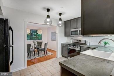 1650 Parkcrest Cir unit 101, Reston, VA 20190 - photo 7