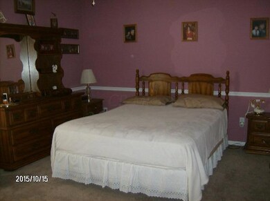 2151 William T Cir-3
