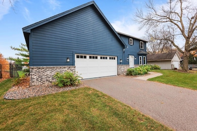 7000 Yorktown Ln N, Maple Grove, MN 55369 - photo 5