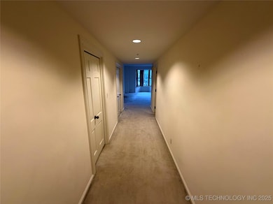 The Yorktown unit 302, Tulsa, OK 74114 - photo 3