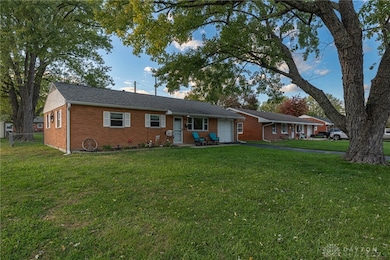 300 Carol Ln, Englewood, OH 45322 - photo 4