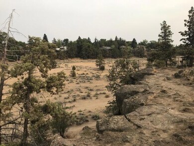 526 NW Rimrock Ct, Redmond, OR 97756 - photo 6