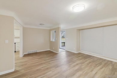 12924 Fenton, Redford, MI 48239 - photo 4