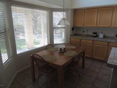 Eat-In-Kitchen