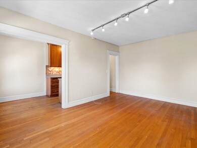 120 Riverway unit 11, Boston, MA 02215 - photo 4