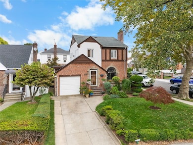 26-23 Utopia Pkwy, Flushing, NY 11358 - photo 2