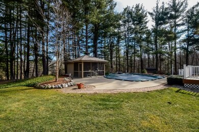 065-Exterior-2407905-large