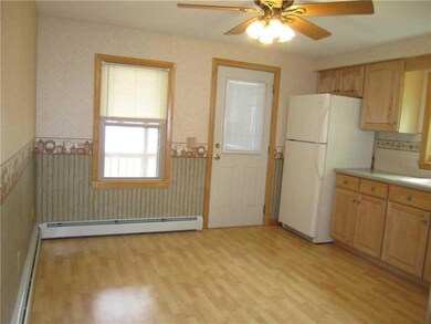Kitchen. eat in area