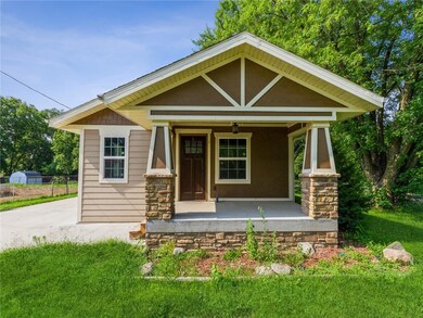 701 Leland Ave, Des Moines, IA 50315 - photo 4