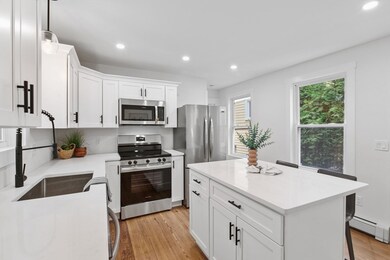 24 Charter St, Newburyport, MA 01950 - photo 5