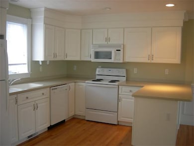 13 Railroad St unit 13D, Acton, MA 01720 - photo 2