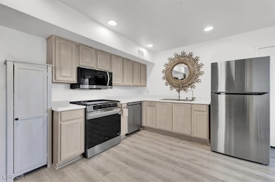 5167 Greene Ln unit L, Las Vegas, NV 89119 - photo 2