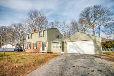 39 Monmouth Dr, Riverside, RI 02915 - photo 2