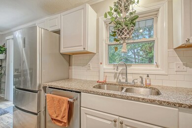 13-web-or-mls-CREM_1644 Royle_013