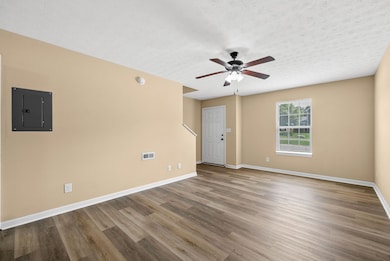 2260 Mccormick Ln unit B, Clarksville, TN 37040 - photo 6