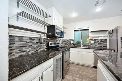 200 P St unit F14, Sacramento, CA 95814 - photo 6