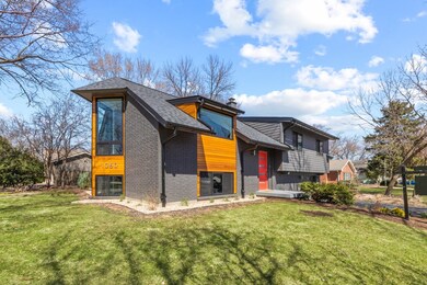 1060 Laurel Ln, Naperville, IL 60540 - photo 4