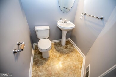 2720 Thornbrook Ct, Odenton, MD 21113 - photo 5