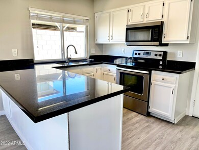Kitchen Pic 1