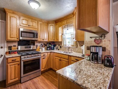 2631 W Johnson St, Denison, TX 75020 - photo 6