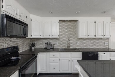 13 Mazzilli Dr, Carver, MA 02330 - photo 7