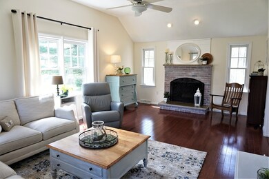 16 Bicknell Dr, Mendon, MA 01756 - photo 6