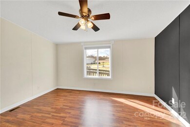 116 Riverfield Dr, Statesville, NC 28625 - photo 4