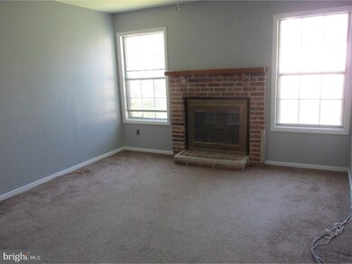 8 Candlewood Ct, Newtown, PA 18940 - photo 6