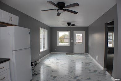 2122 E 12th St, Davenport, IA 52803 - photo 3