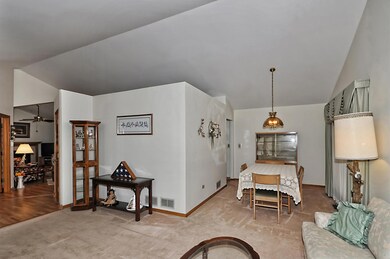 3617 Killarney Ct, Rolling Meadows, IL 60008 - photo 6