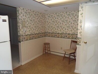 9 Locust St, Tamaqua, PA 18252 - photo 7