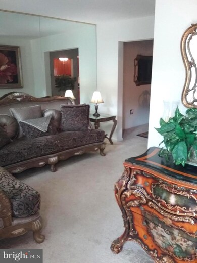 939 Saint Michaels Dr, Bowie, MD 20721 - photo 2