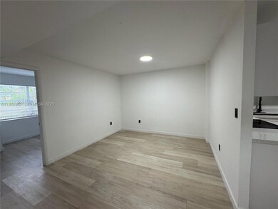 12215 W Dixie Hwy unit 103, North Miami, FL 33161 - photo 3