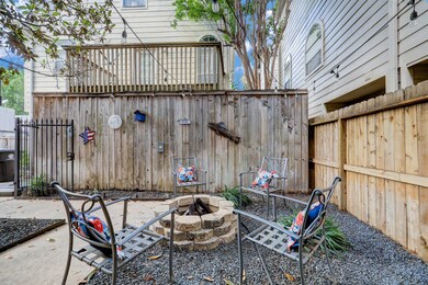Plenty of space to relax outdoors!