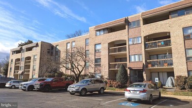 429 Christopher Ave unit 23, Gaithersburg, MD 20879 - photo 2