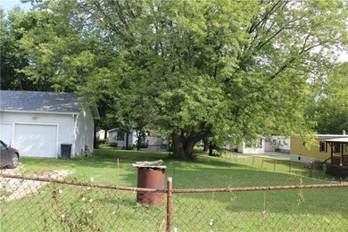 1514 E 18th St, Anderson, IN 46016 - photo 3