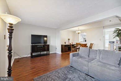 33 Sky Blue Ct, Germantown, MD 20874 - photo 3