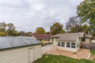 4532 Waveland Ct, Des Moines, IA 50312 - photo 3