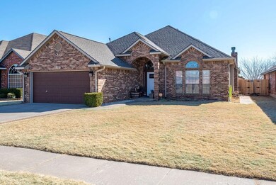 1820 NE 11th St, Moore, OK 73160 - photo 3
